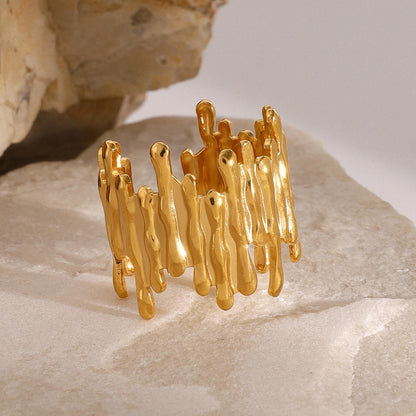Crest Ring
